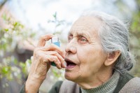 Featured Review: Chronic obstructive pulmonary disease and long-acting inhalers